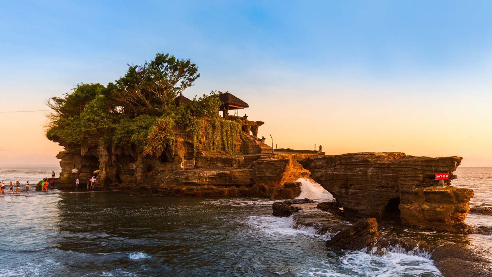 tanah-lot-temple2-1600x900