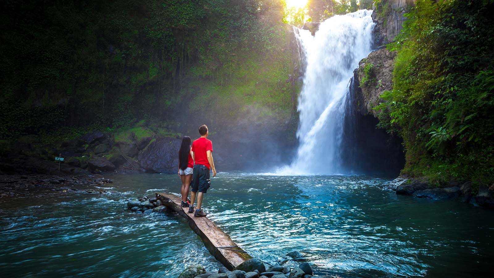 tegenungan-blangsinga-waterfall1-1600-900