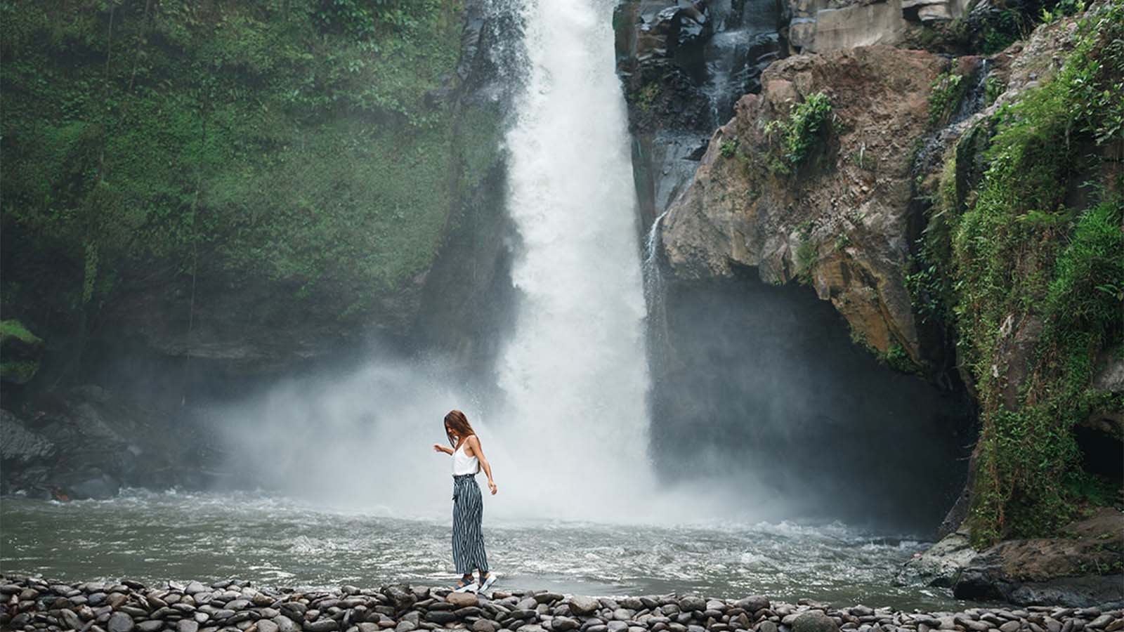 tegenungan-blangsinga-waterfall3-1600x900