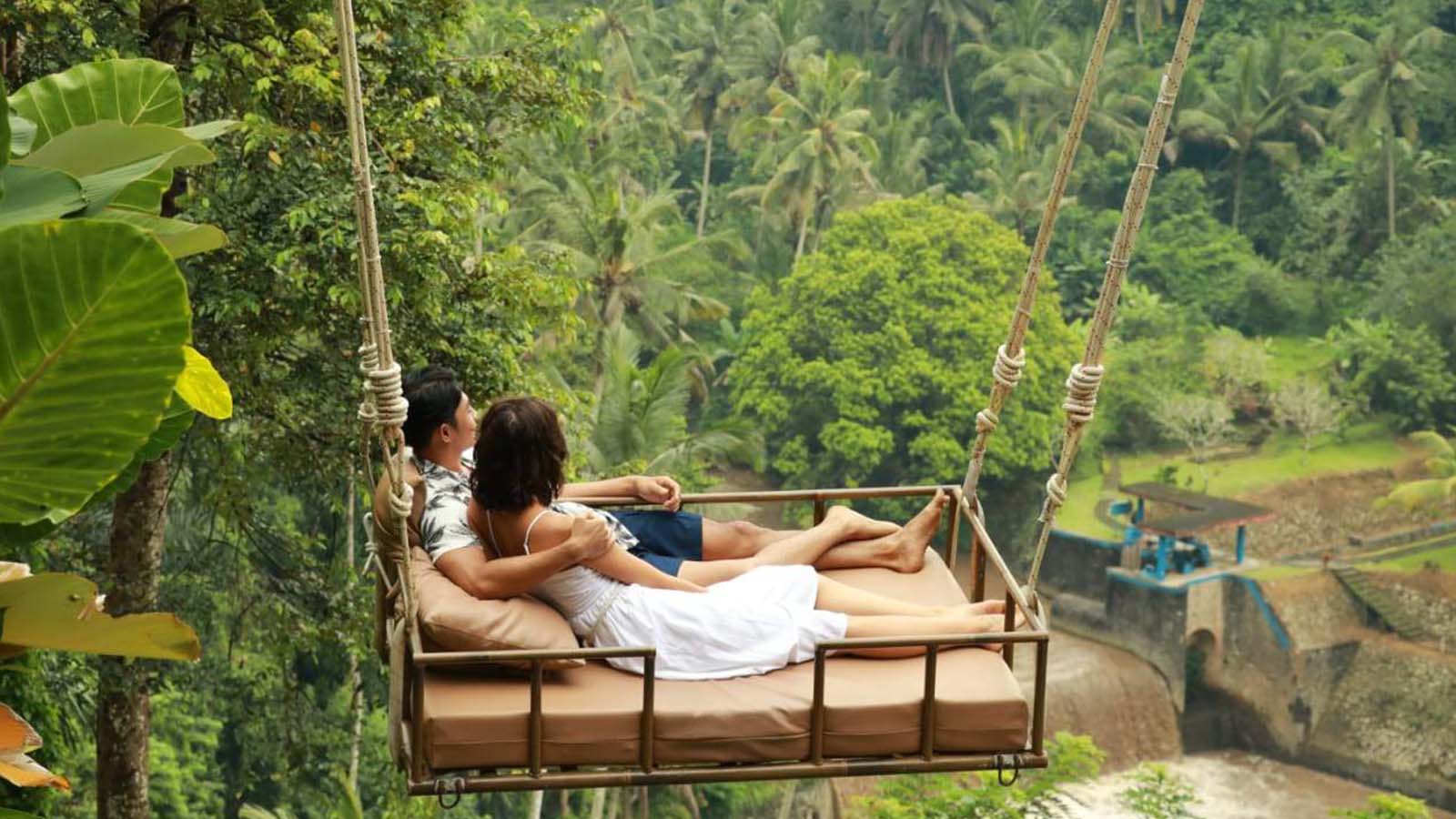 bali-swing3-1600x900