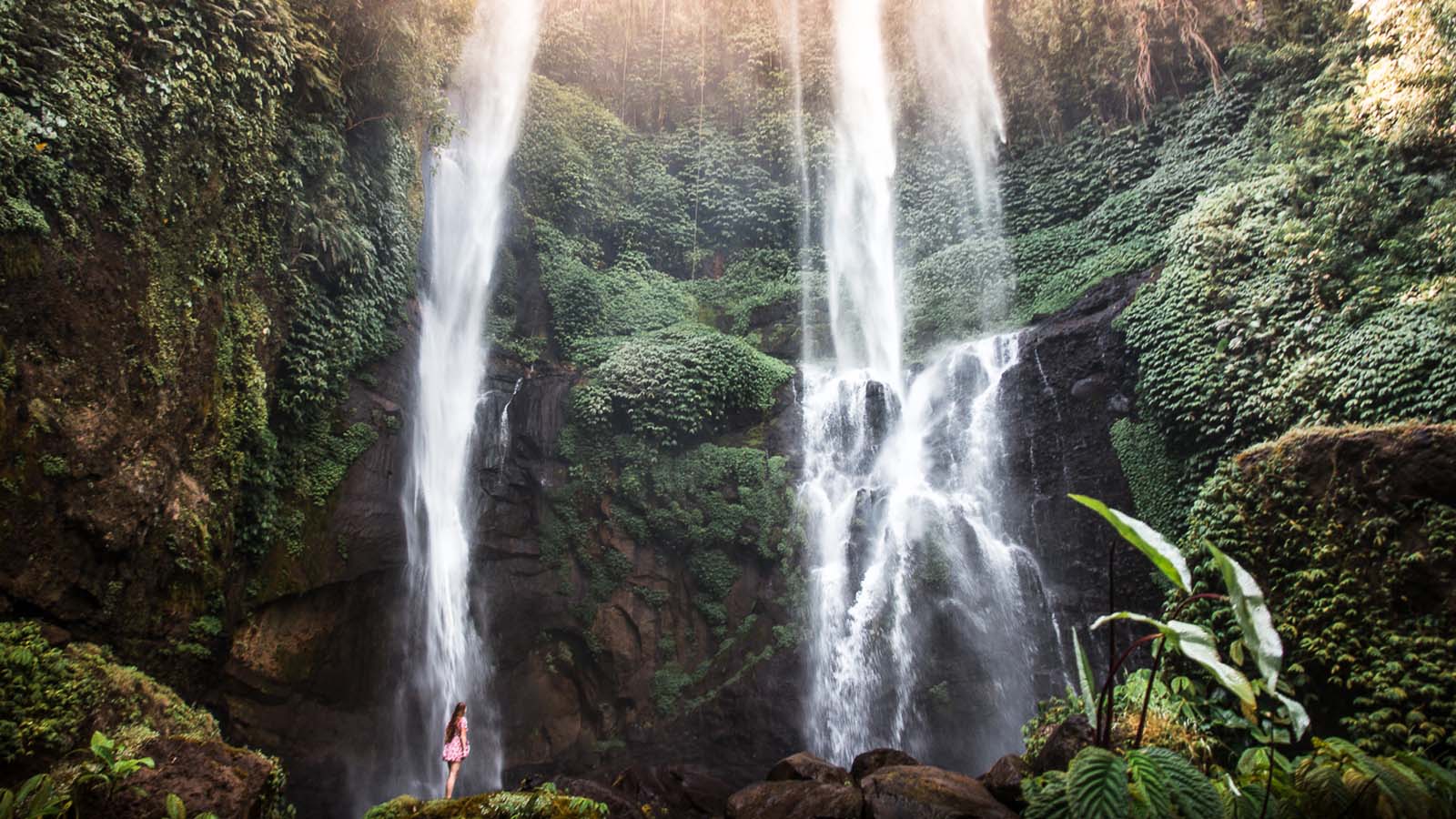 Private Tour: Amazing Sekumpul Waterfall and Ulun Danu Temple
